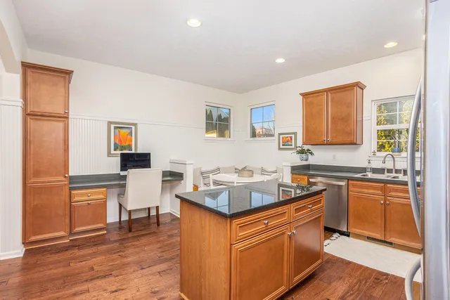 $494,900 | 1048 Graystone Road, Holland, MI 49423