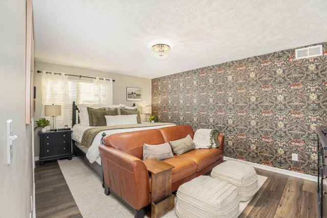 $494,900 | 1048 Graystone Road, Holland, MI 49423