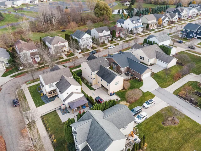 $494,900 | 1048 Graystone Road, Holland, MI 49423