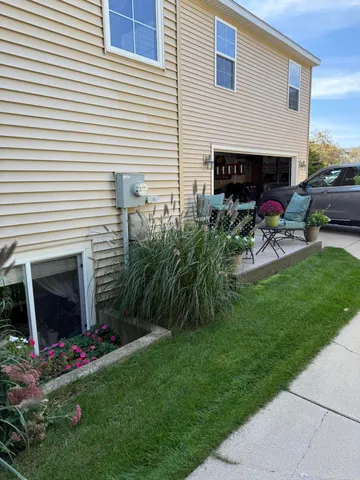 $494,900 | 1048 Graystone Road, Holland, MI 49423