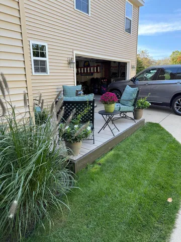 $494,900 | 1048 Graystone Road, Holland, MI 49423