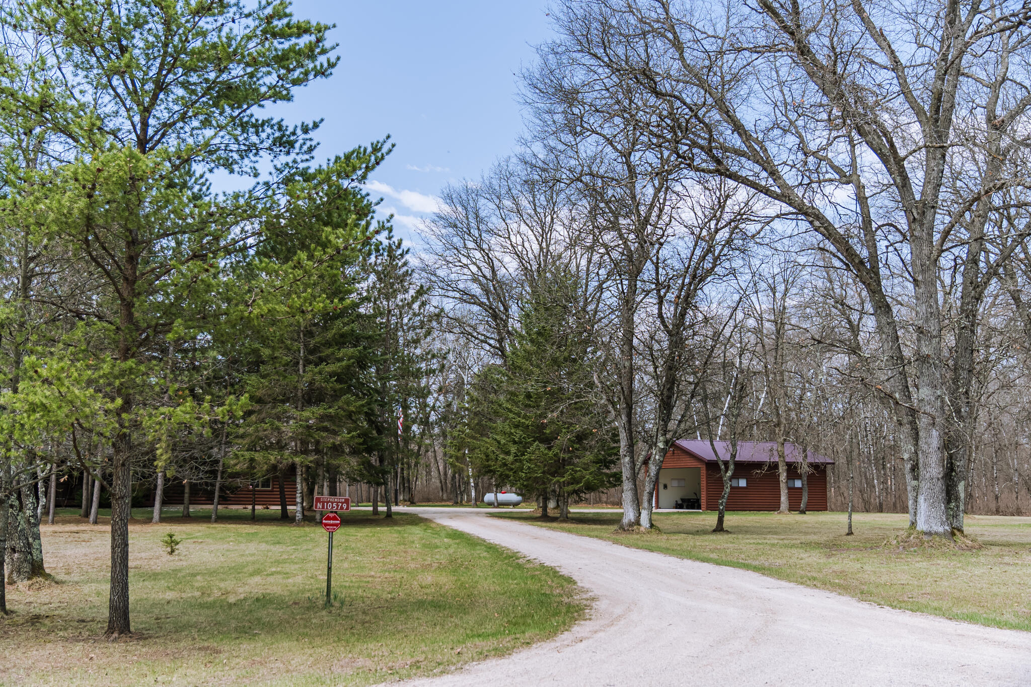 N10579 Deer Run Stephenson, WI 54104 - Photo 19 of 88 Driveway