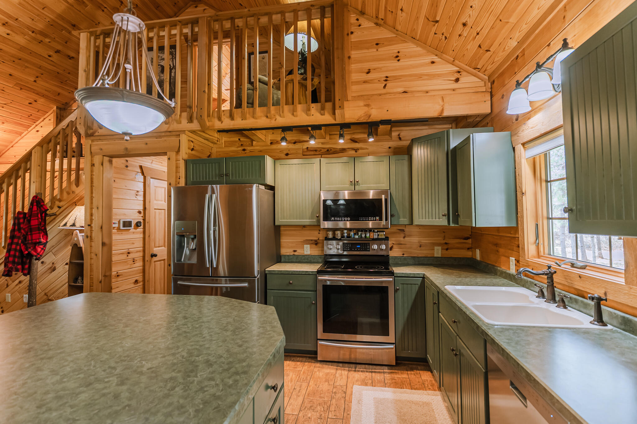 N10579 Deer Run Stephenson, WI 54104 - Photo 35 of 88 Kitchen