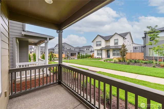 $715,195 | 14516 204th Avenue East, Unit 895, Bonney Lake, WA 98391