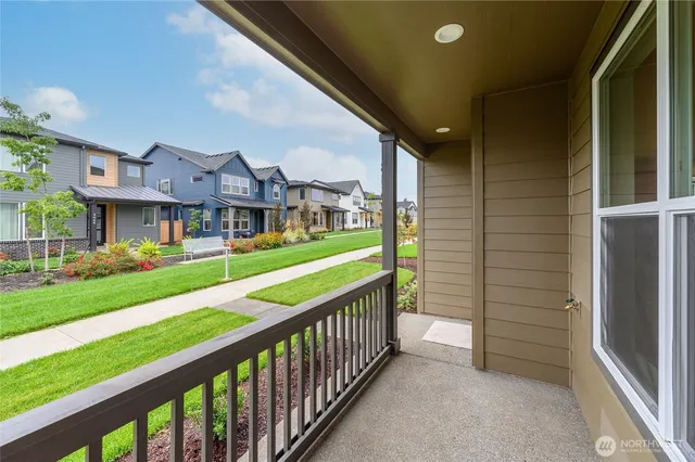 $715,195 | 14516 204th Avenue East, Unit 895, Bonney Lake, WA 98391