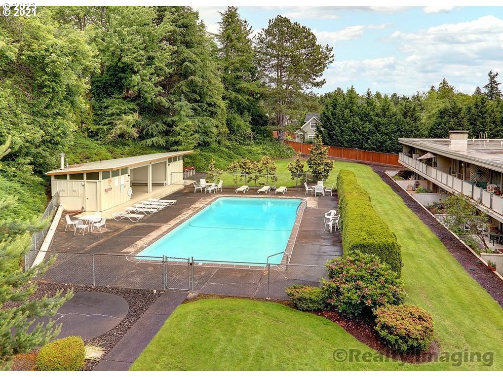 4460 Southwest Scholls Ferry Road, Unit 28A Portland, OR 97225 - Photo 18 of 22 Gallery Image 18