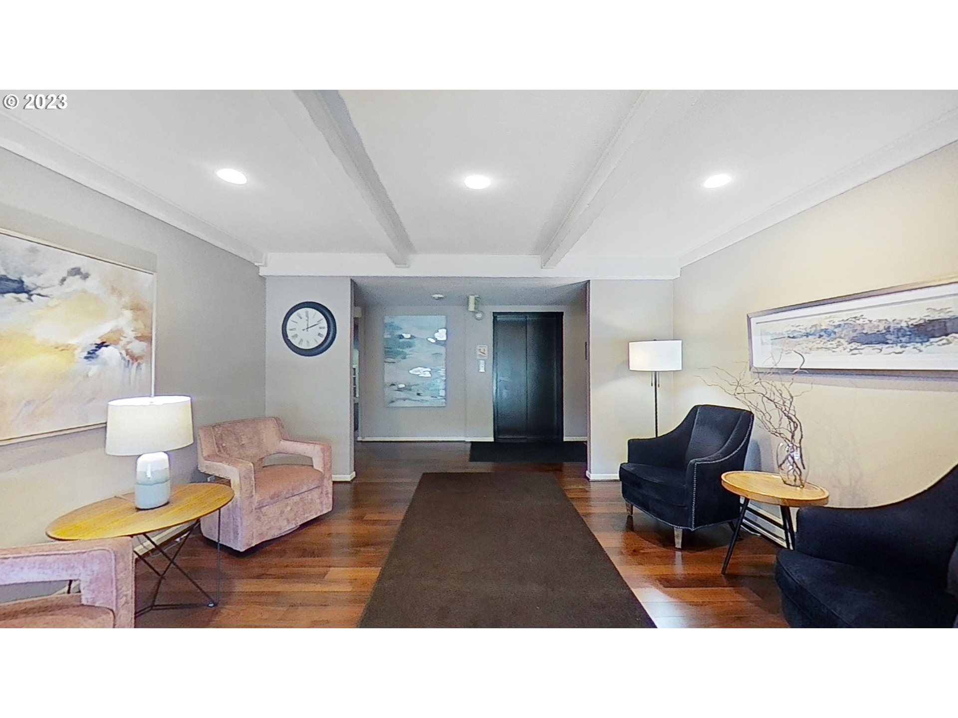 4460 Southwest Scholls Ferry Road, Unit 28A Portland, OR 97225 - Photo 6 of 22 Elevator