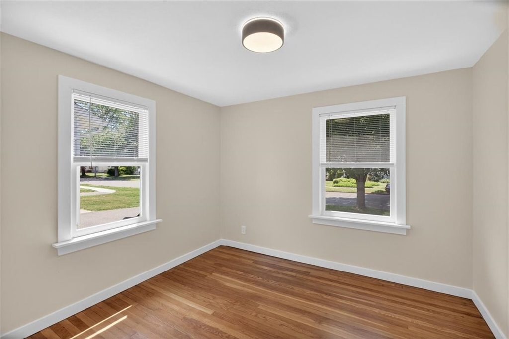 163 Powell Avenue Springfield, MA 01118 - Photo 18 of 40