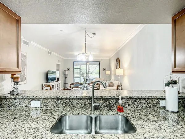 $6,300 | 9554 Trevi Court, Unit 4715, Naples, FL 34113