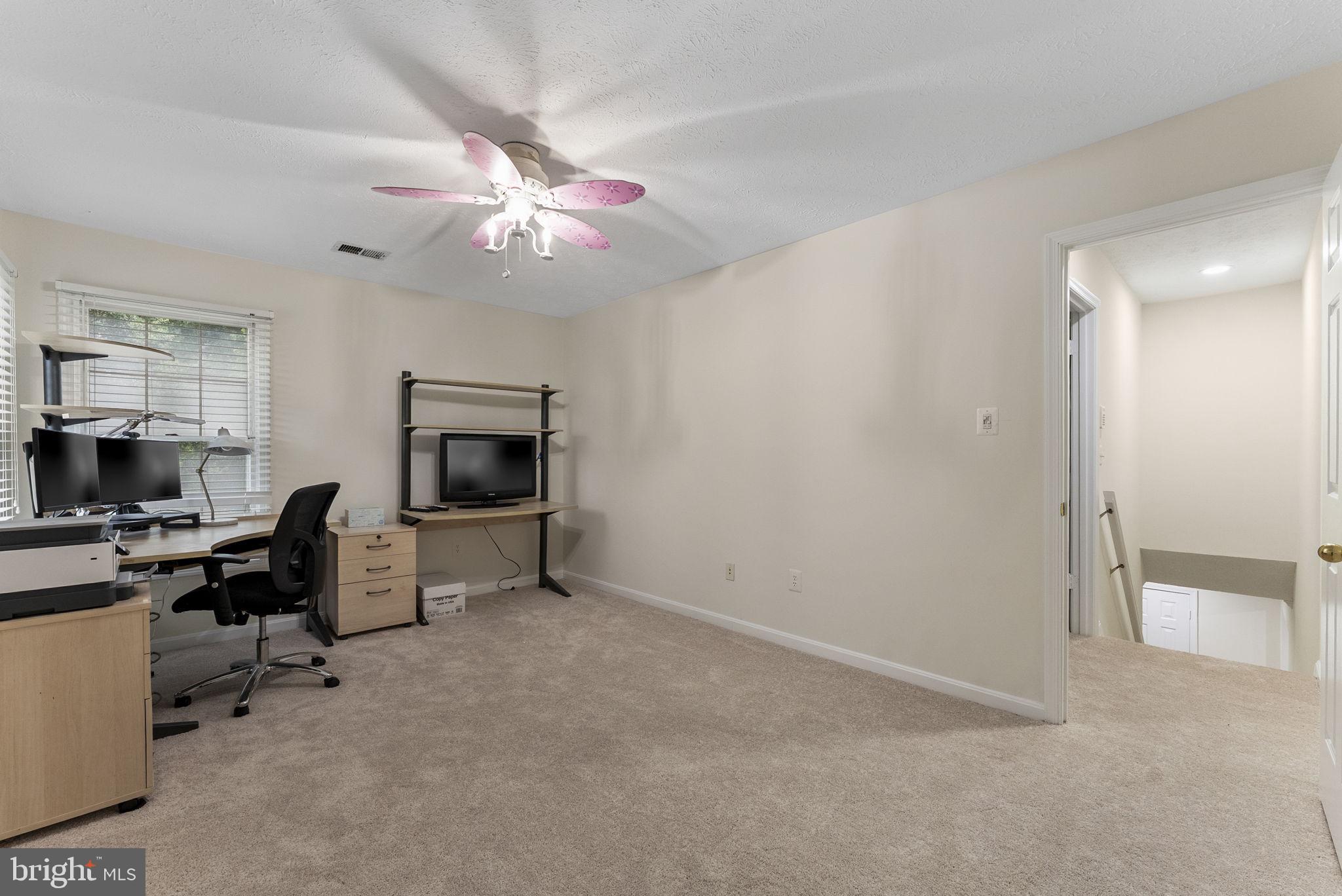 36 Rutherford Circle Sterling, VA 20165 - Photo 58 of 85