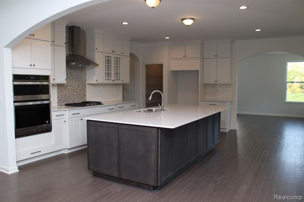 22649 Novi Road Novi, MI 48375 - Photo 16 of 66 Gallery Image 16