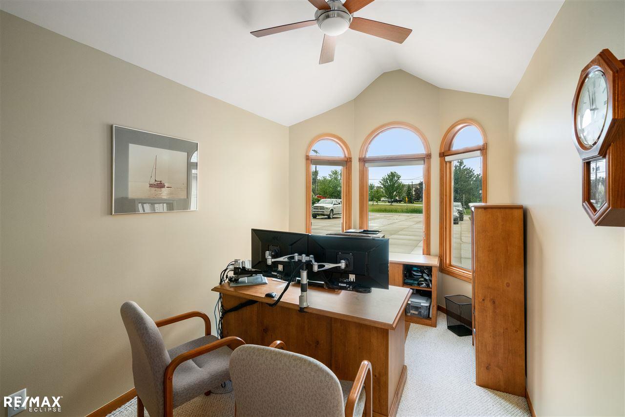 32405 South River Road Harrison Township, MI 48045 - Photo 10 of 52 50018144-9.JPG