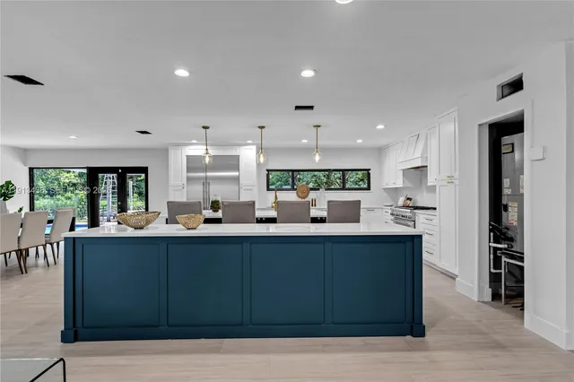 $9,500 | 6900 Southwest 136th Street, Unit 6900, Palmetto Bay, FL 33156