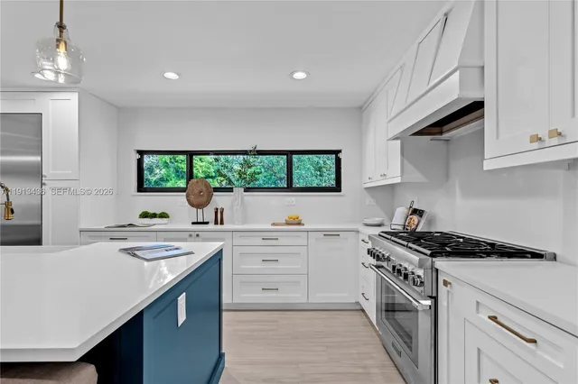 $9,500 | 6900 Southwest 136th Street, Unit 6900, Palmetto Bay, FL 33156