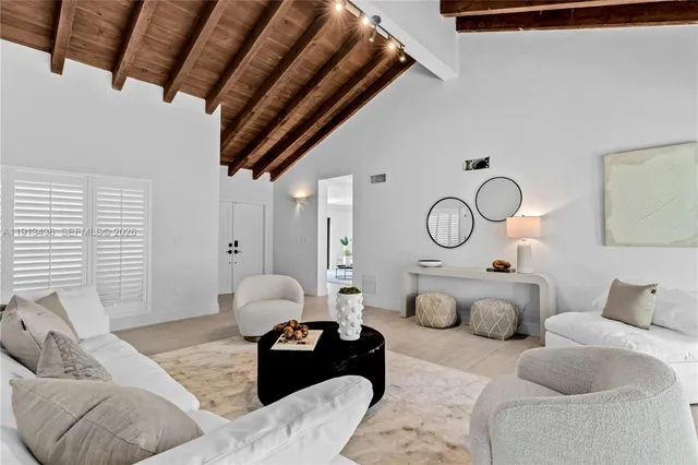 $9,500 | 6900 Southwest 136th Street, Unit 6900, Palmetto Bay, FL 33156