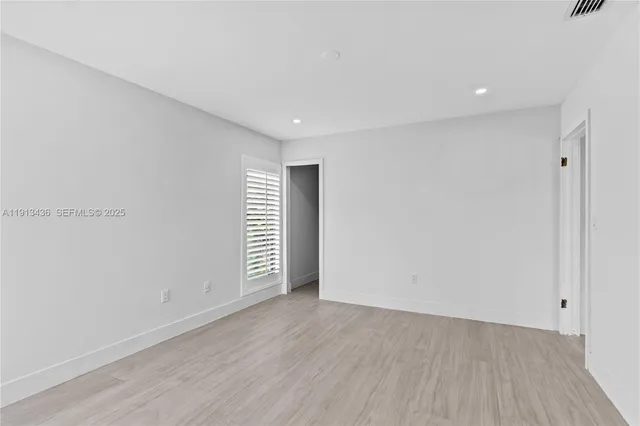 $9,500 | 6900 Southwest 136th Street, Unit 6900, Palmetto Bay, FL 33156