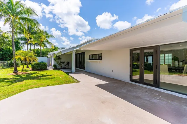 $9,500 | 6900 Southwest 136th Street, Unit 6900, Palmetto Bay, FL 33156