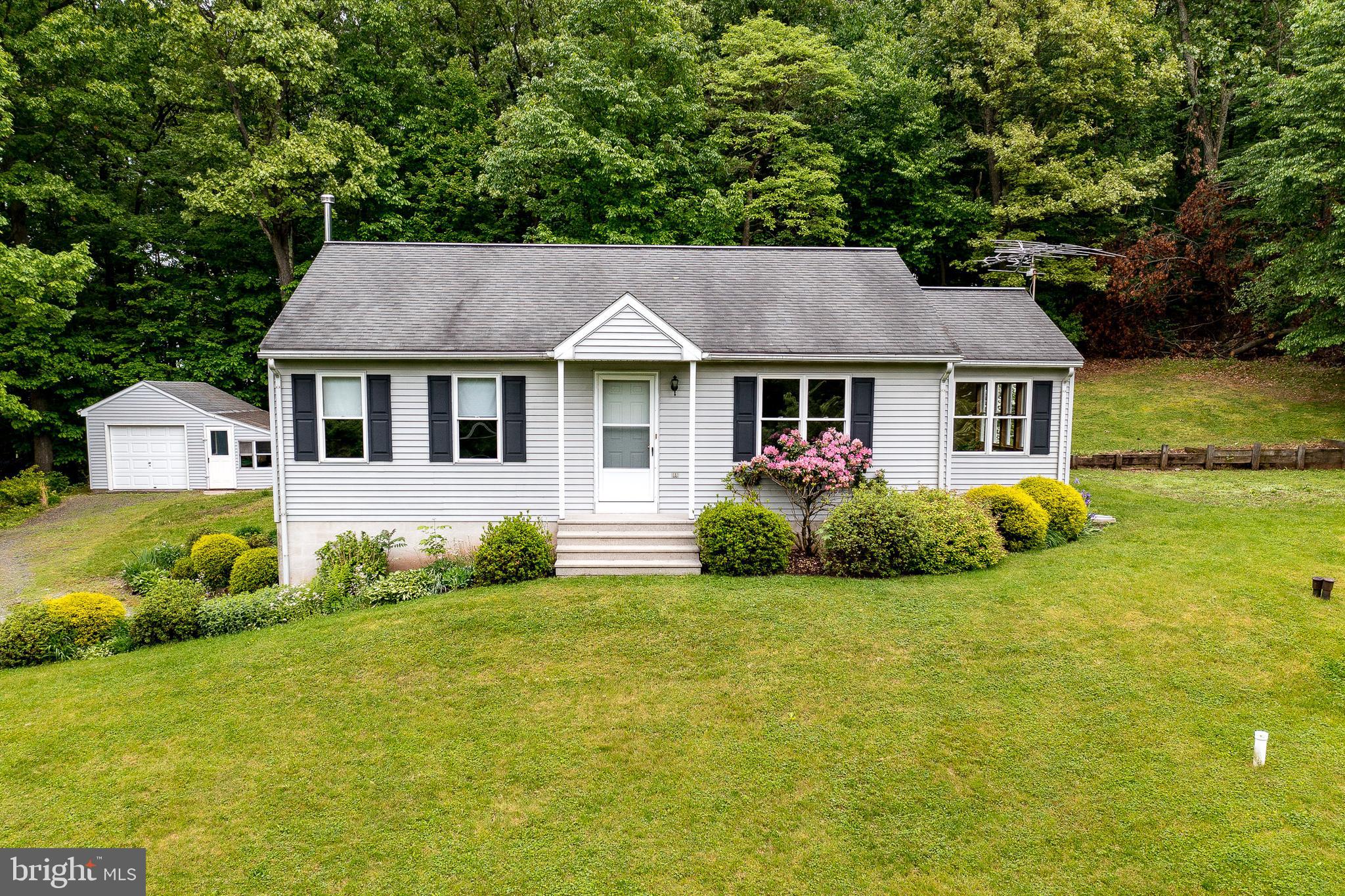 401 Freemansville Road Reading, PA 19607 - Photo 3 of 51 Gallery Image 3