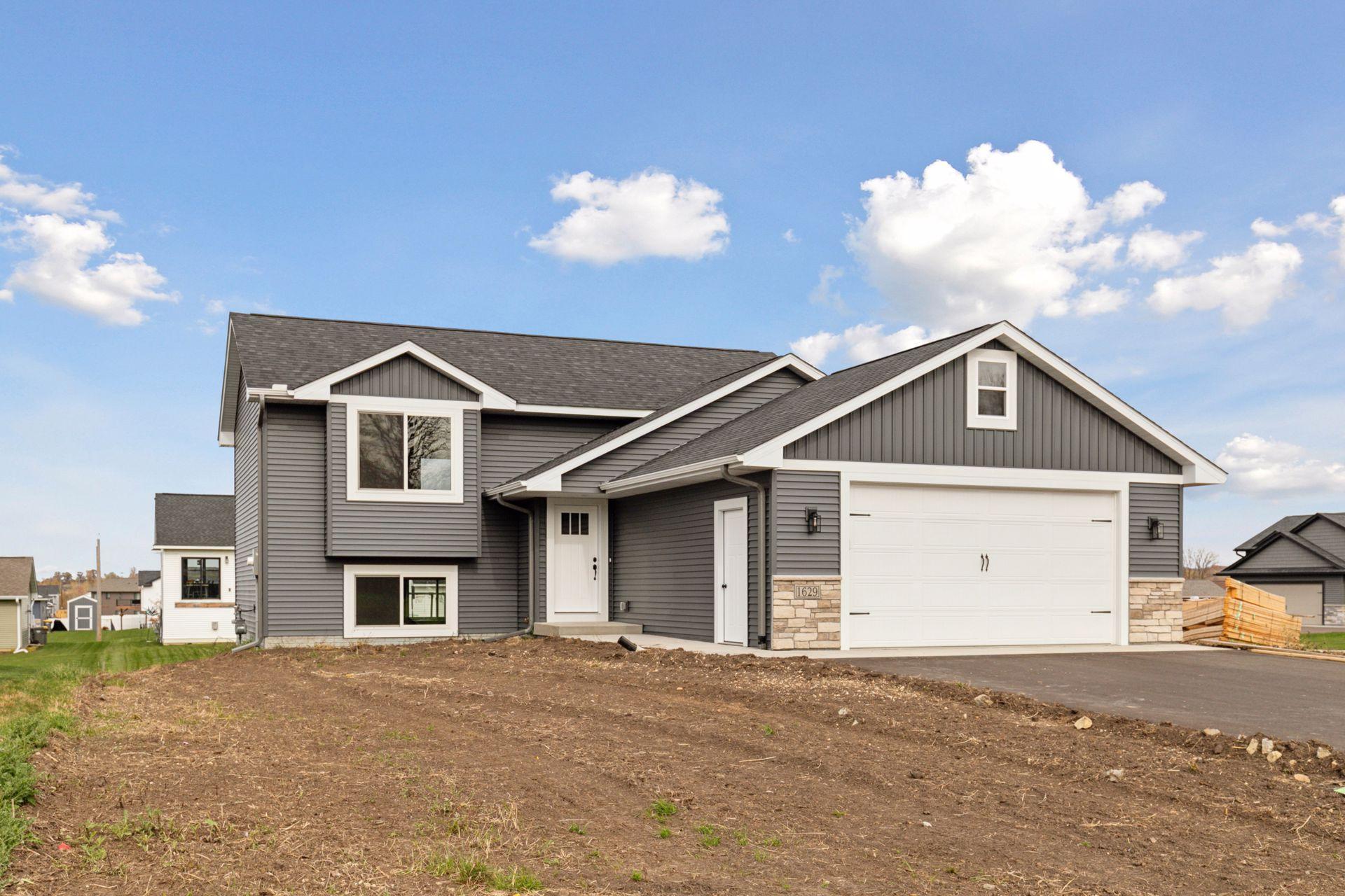 1629 Mallard Avenue Baldwin, WI 54002 - Photo 1 of 36