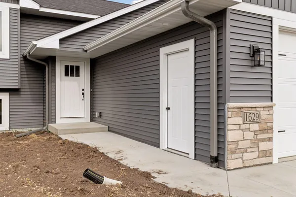 $329,900 | 1629 Mallard Avenue, Baldwin, WI 54002