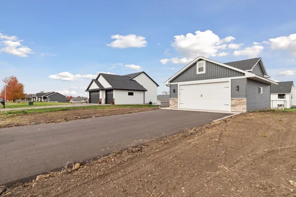 $329,900 | 1629 Mallard Avenue, Baldwin, WI 54002