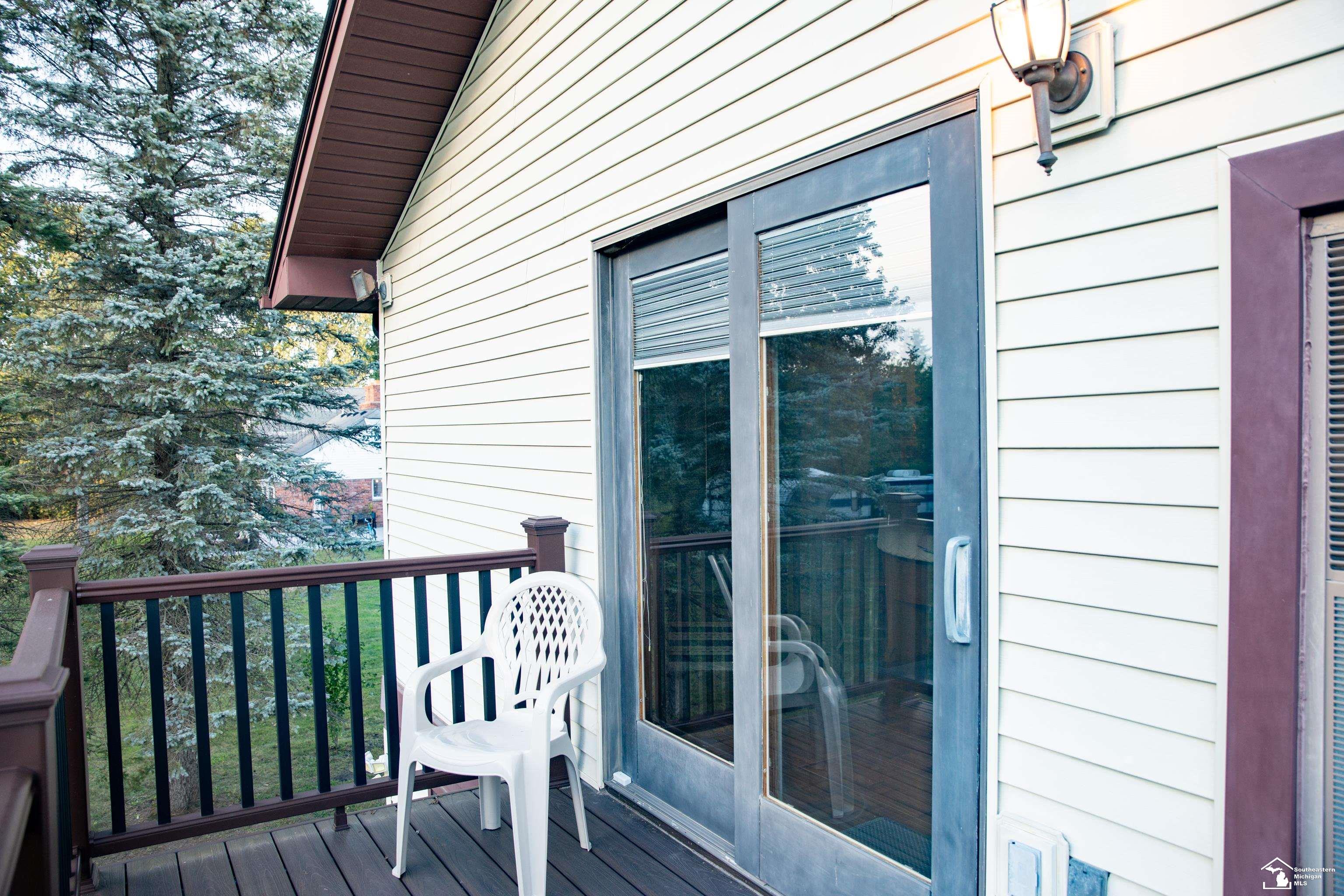 24576 Arsenal Road Flat Rock, MI 48134 - Photo 40 of 82 50200837-1EE1DE7F-7337-4D21-A15E-17BF52CEB296.JPG