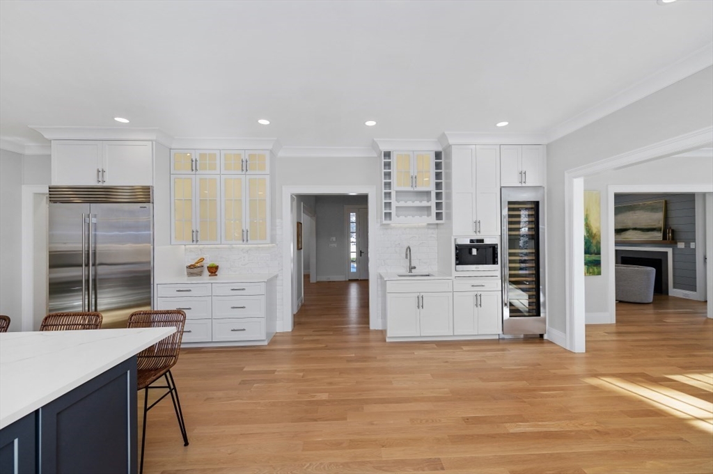 8 Brackett Road Newton, MA 02458 - Photo 6 of 43