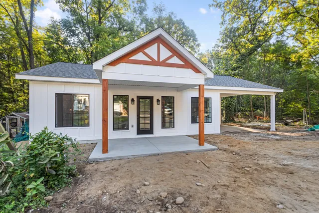 $234,900 | 410 G Avenue West, Kalamazoo, MI 49004