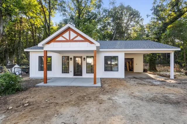 $234,900 | 410 G Avenue West, Kalamazoo, MI 49004