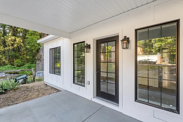 $234,900 | 410 G Avenue West, Kalamazoo, MI 49004