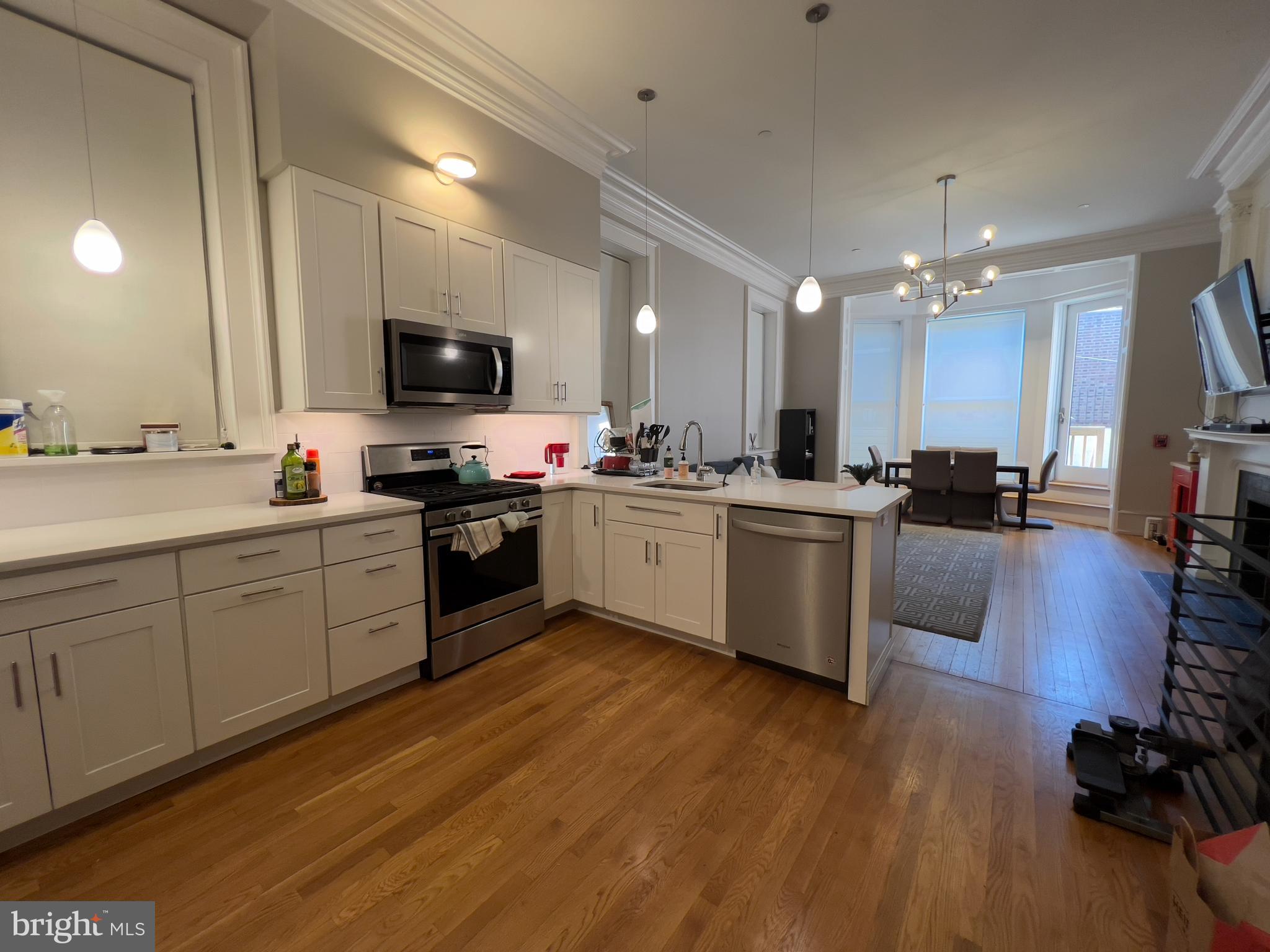 2126 Locust Street, Unit 1R Philadelphia, PA 19103 - Photo 2 of 65