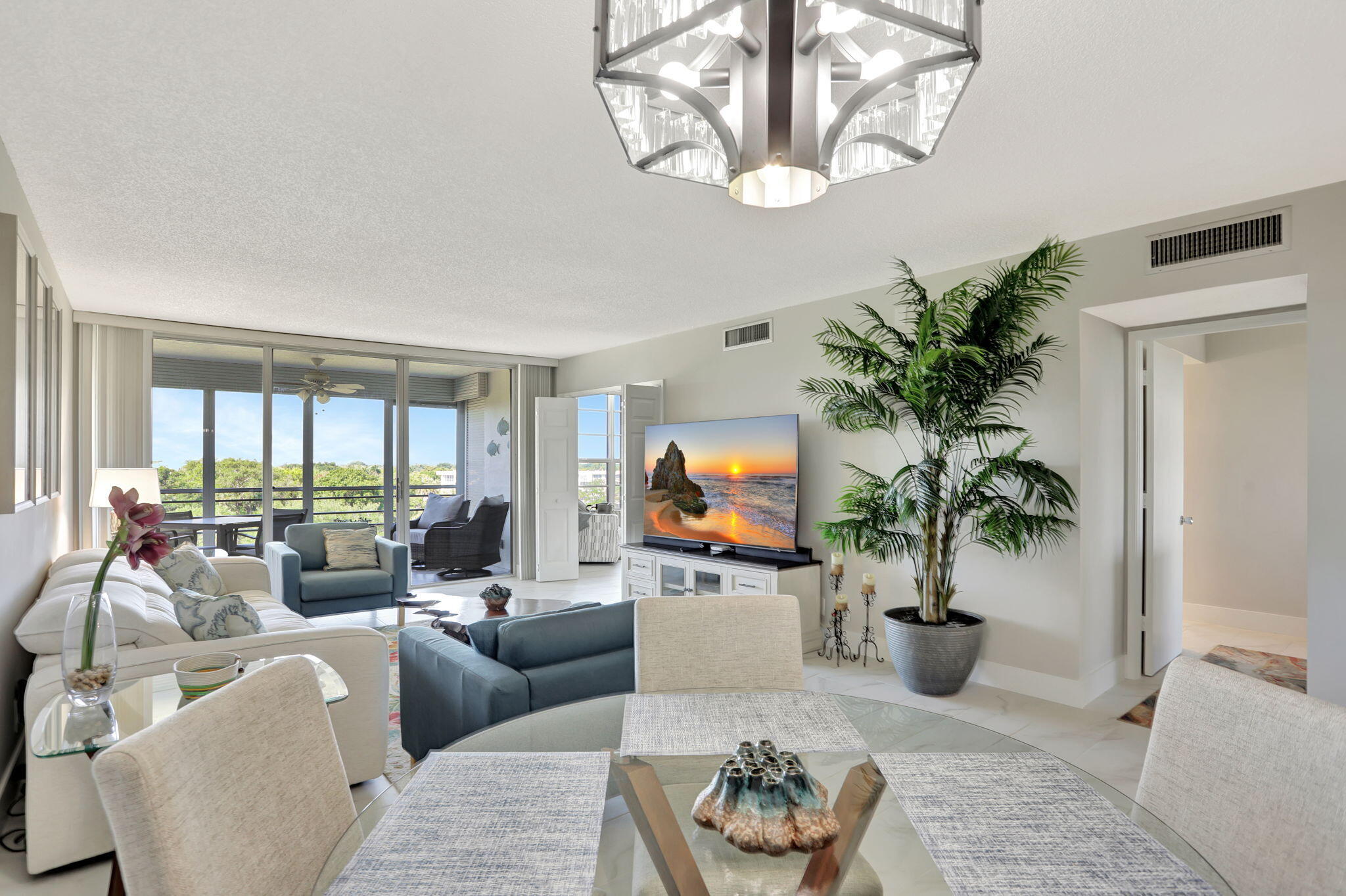 575 Oaks Lane, Unit 703 Pompano Beach, FL 33069 - Photo 7 of 34 9-web-or-mls-001L1365