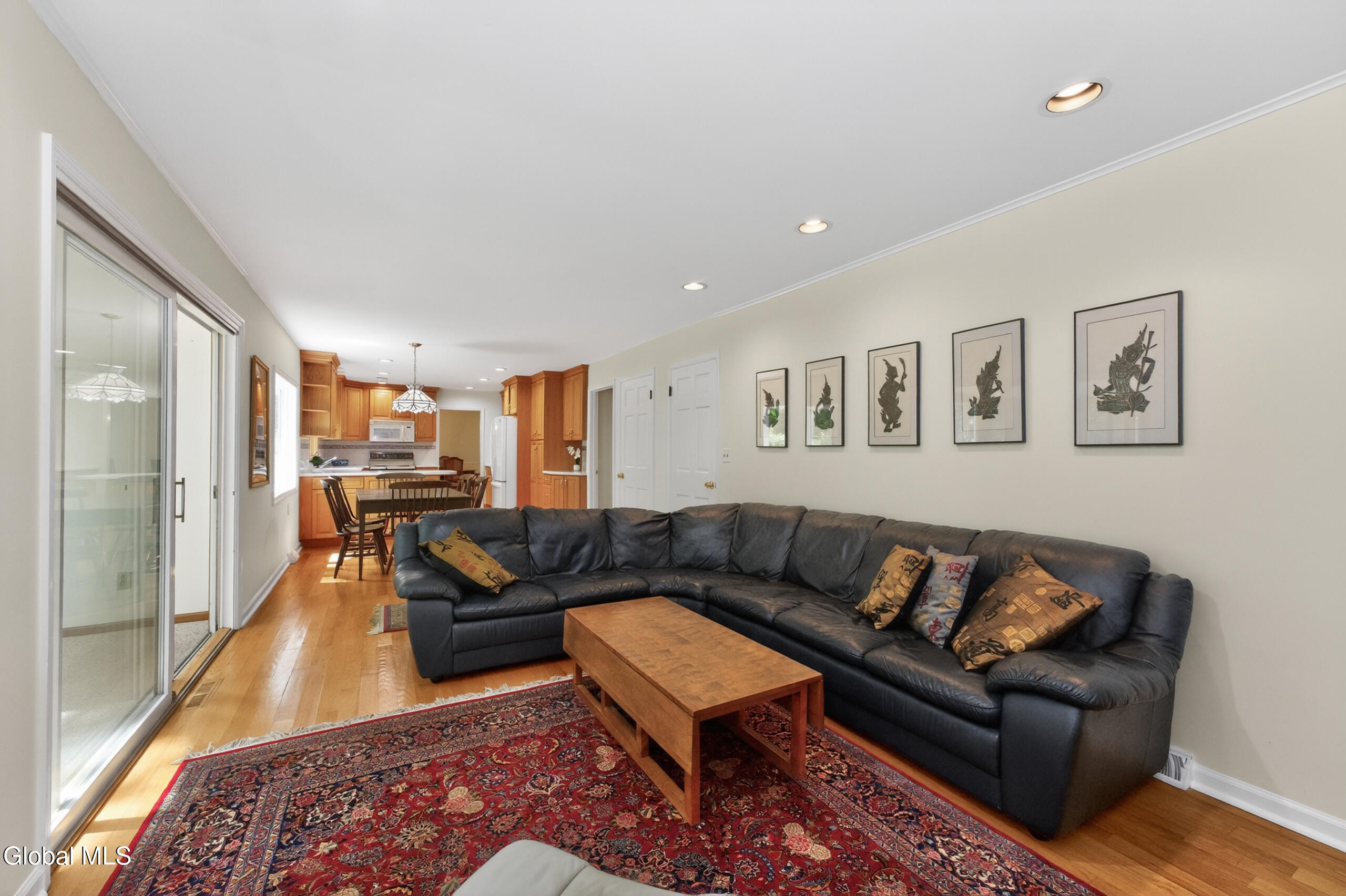 1222 Hempstead Road Niskayuna, NY 12309 - Photo 27 of 52 5 Familyroom 4