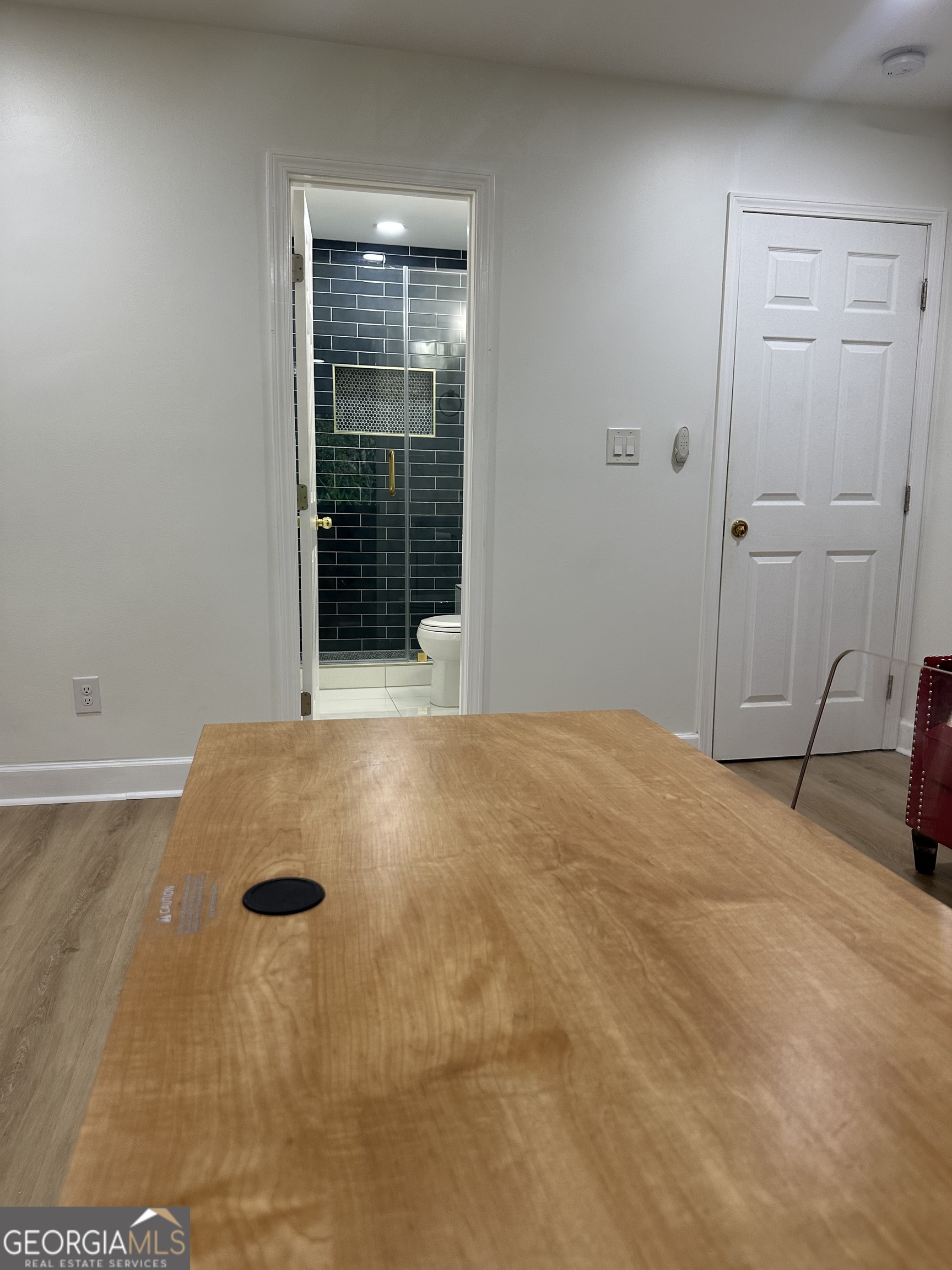 1261 Lavista Road Northeast, Unit N8 Atlanta, GA 30324 - Photo 21 of 29 a view of an empty room with a window