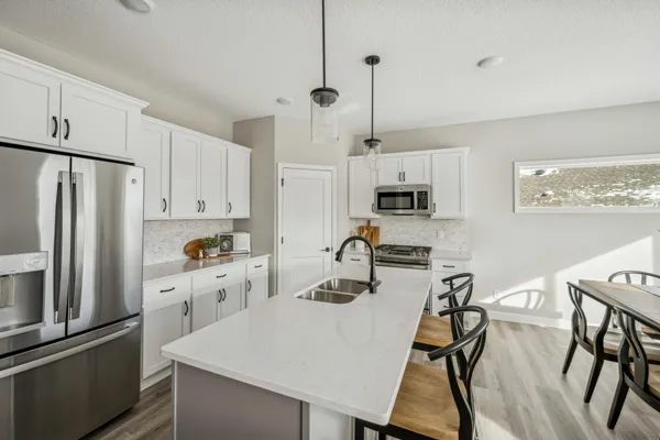 $579,900 | 937 Kepler Avenue Northeast, Hanover, MN 55341
