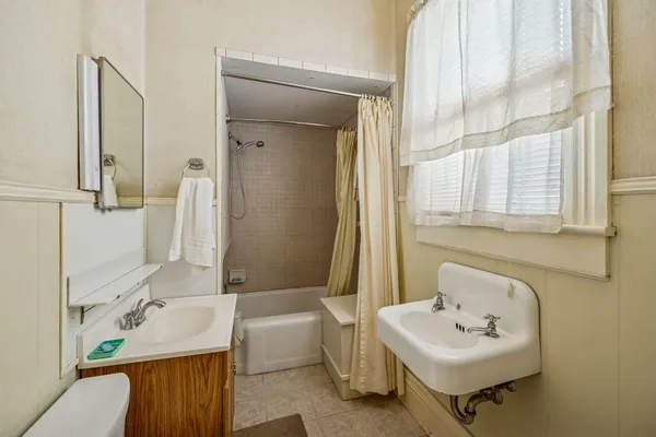 $235,000 | 403 Hoffman Avenue, Bridgeport, AL 35740