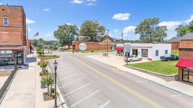 $235,000 | 403 Hoffman Avenue, Bridgeport, AL 35740