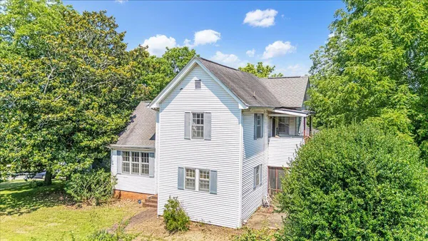 $235,000 | 403 Hoffman Avenue, Bridgeport, AL 35740