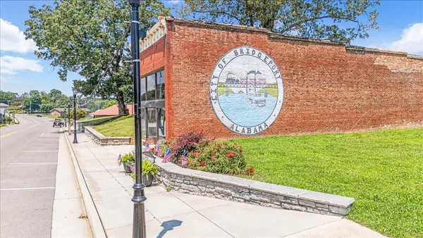 $235,000 | 403 Hoffman Avenue, Bridgeport, AL 35740