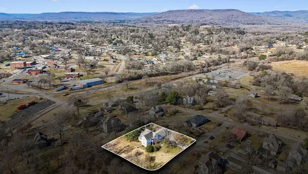 $235,000 | 403 Hoffman Avenue, Bridgeport, AL 35740