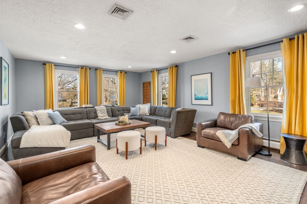 68 Longfellow Road Sudbury, MA 01776 - Photo 5 of 38