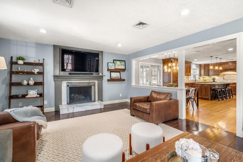 68 Longfellow Road Sudbury, MA 01776 - Photo 6 of 38