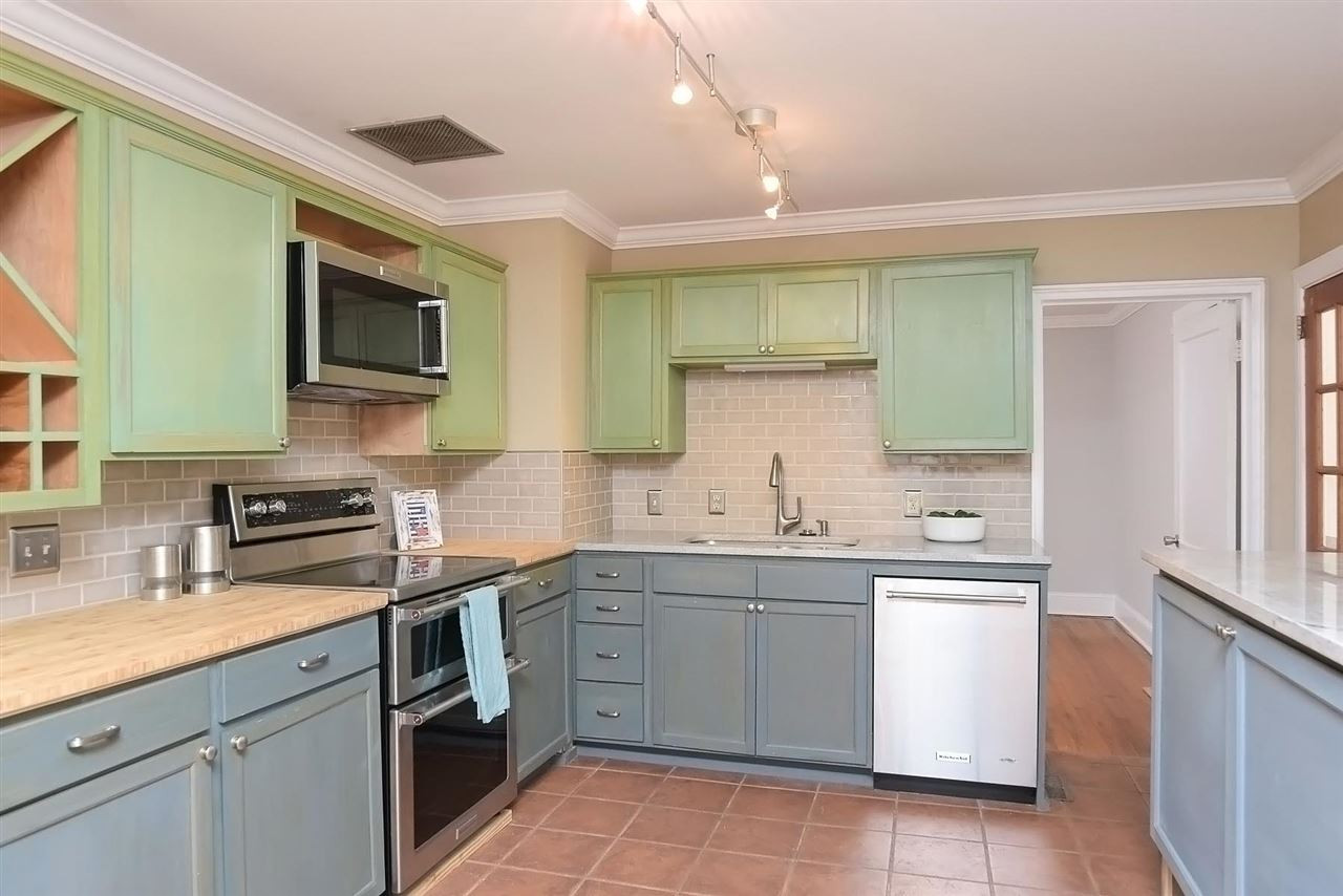 907 Gardner Street Raleigh, NC 27607 - Photo 4 of 16 Photo 4