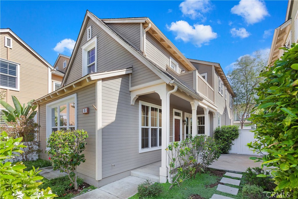 5 Wood Barn Road Ladera Ranch, CA 92694 - Photo 1 of 1 a view of a yard in front of house