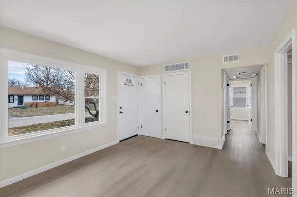 $159,900 | 11218 St Shawn Lane, St. Ann, MO 63074