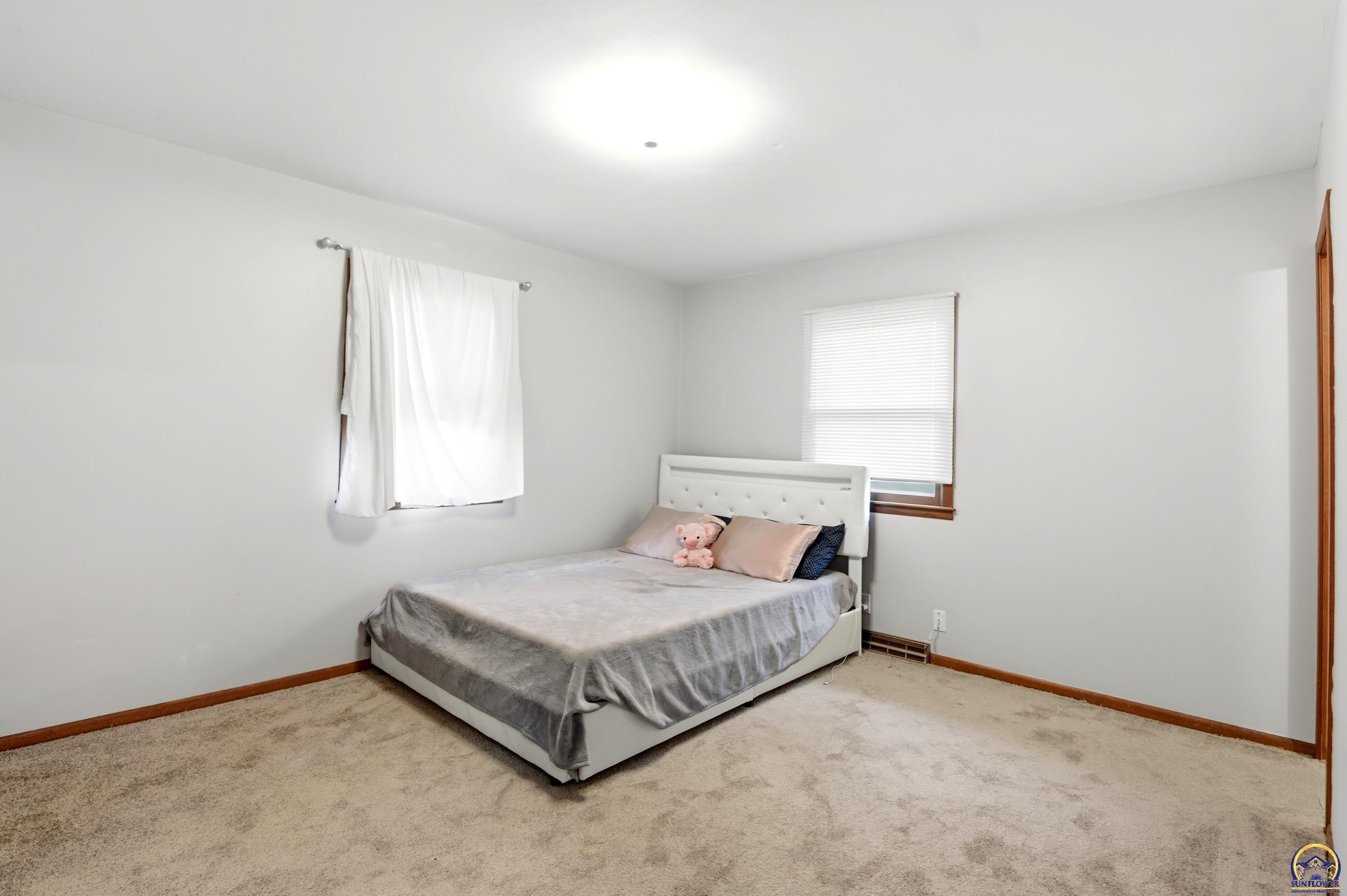 2210 Southwest 32nd Street Topeka, KS 66611 - Photo 15 of 40