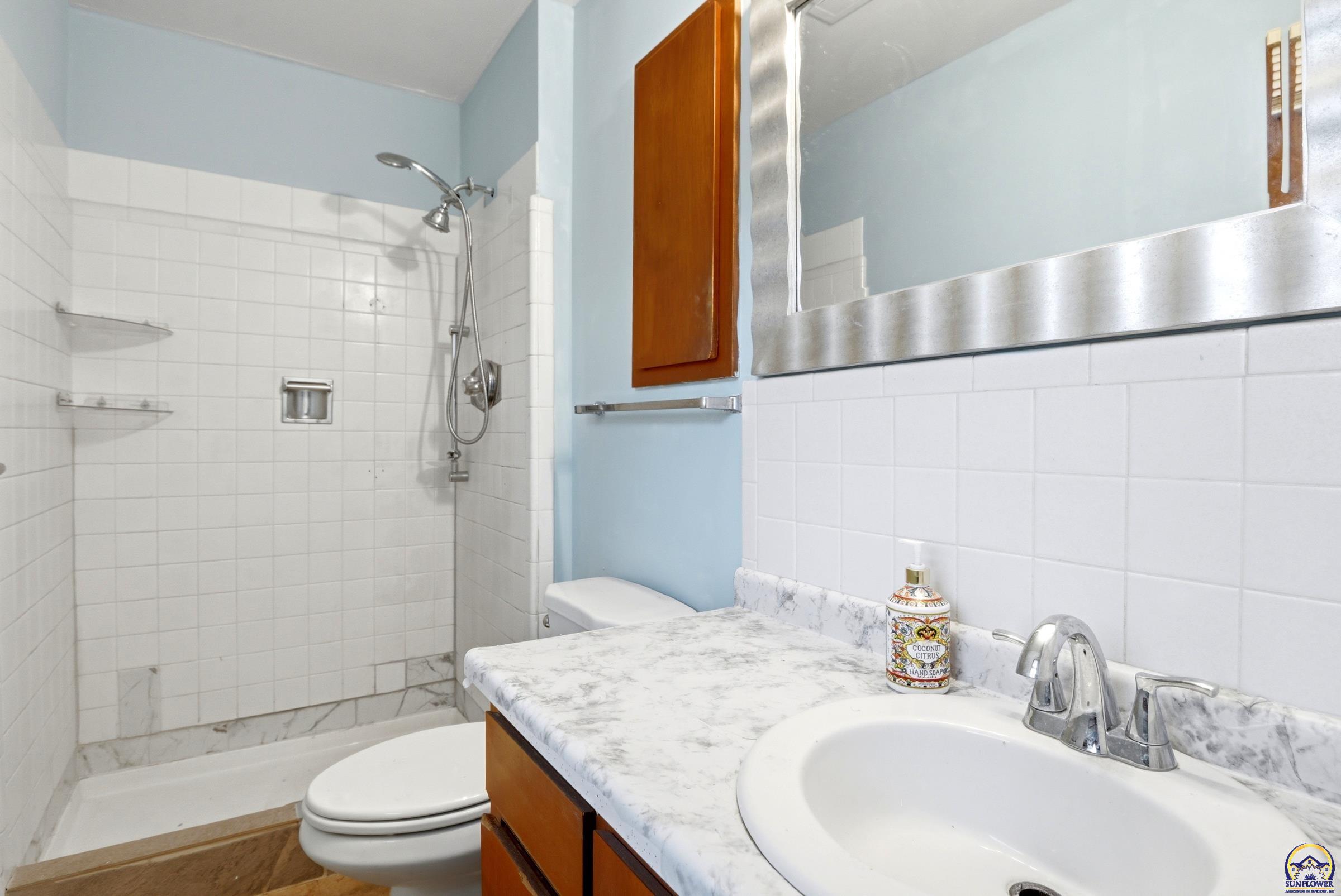 2210 Southwest 32nd Street Topeka, KS 66611 - Photo 16 of 40