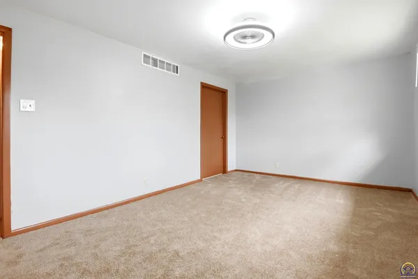 $299,900 | 2210 Southwest 32nd Street, Topeka, KS 66611