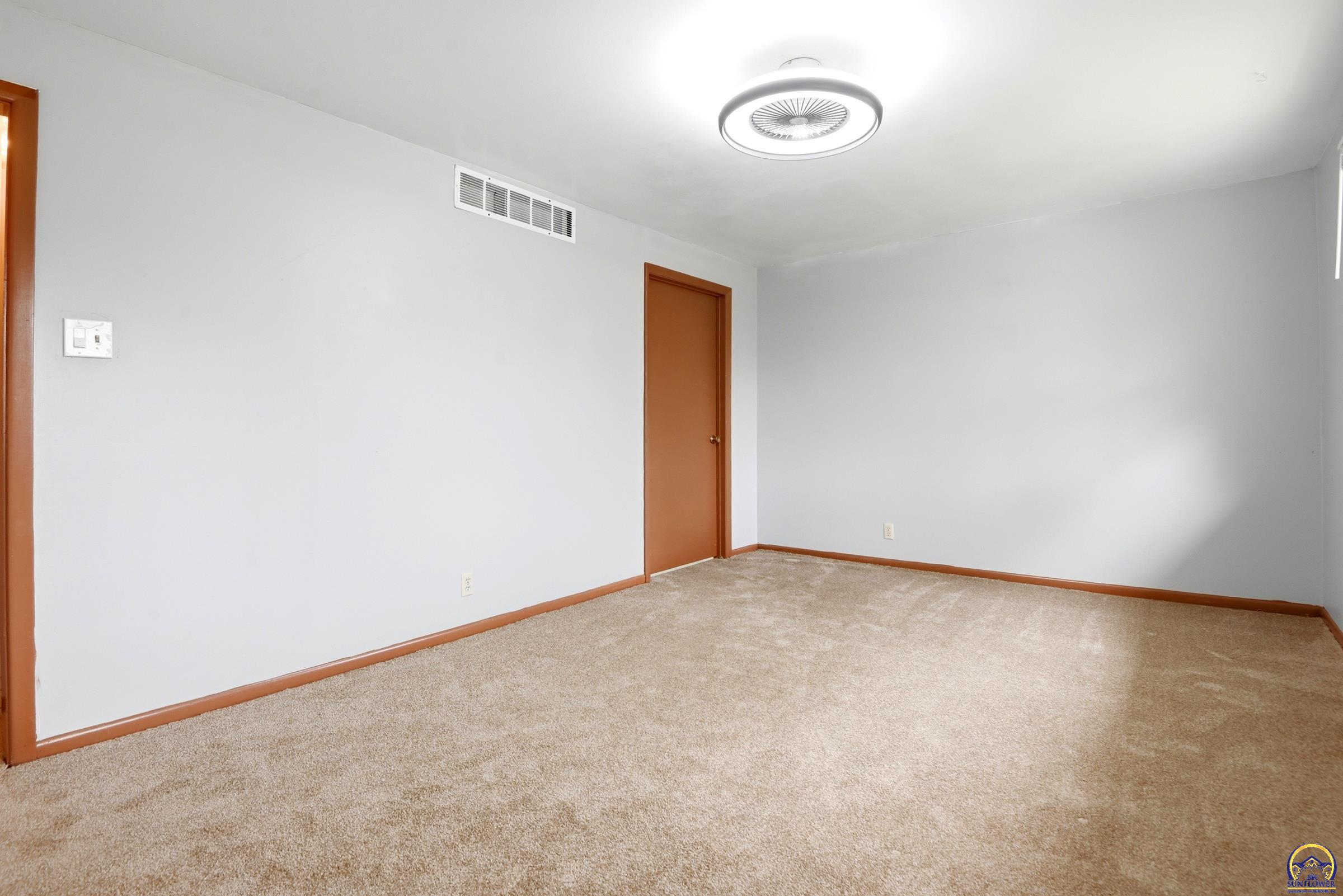 2210 Southwest 32nd Street Topeka, KS 66611 - Photo 22 of 40