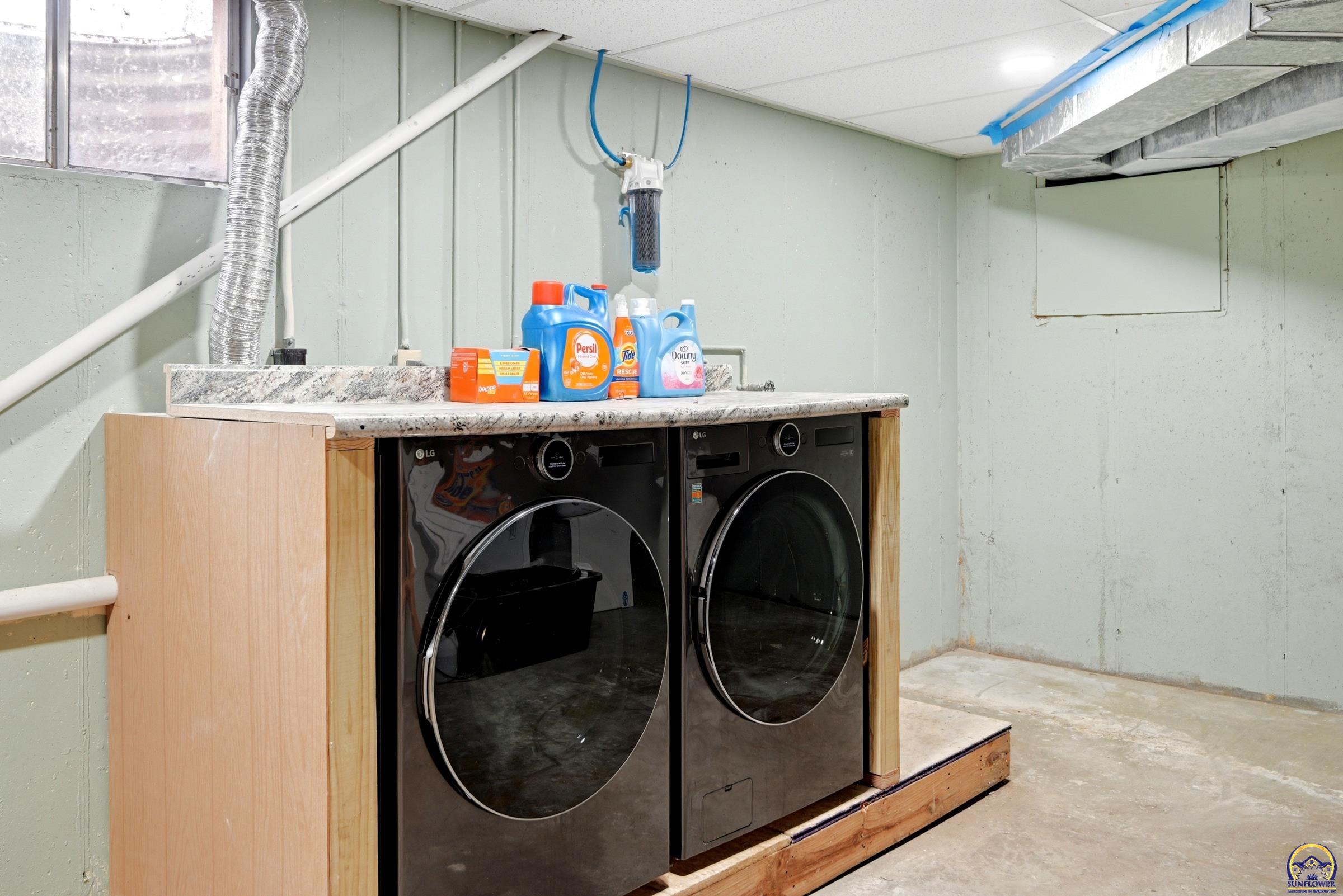 2210 Southwest 32nd Street Topeka, KS 66611 - Photo 26 of 40